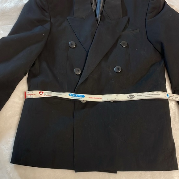 Boys double breasted black blazer, size 11. - Picture 6 of 9